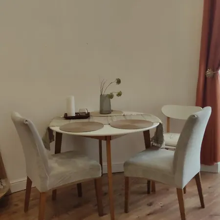 в центре возле соборной площади