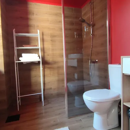 в центре возле соборной площади Daire *