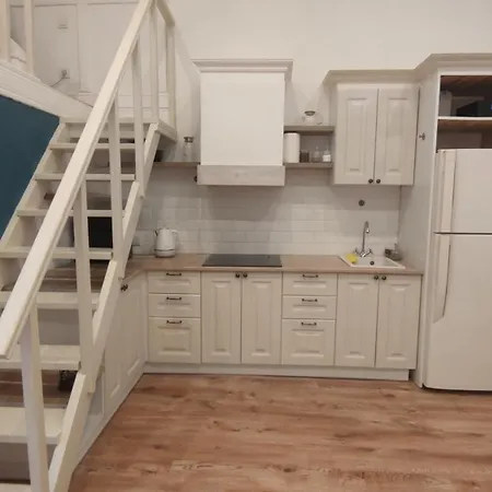 в центре возле соборной площади Одеса