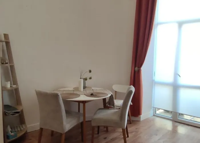 в центре возле соборной площади * Одеса