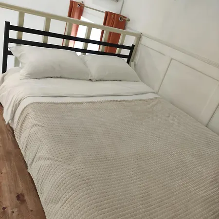 в центре возле соборной площади Apartment